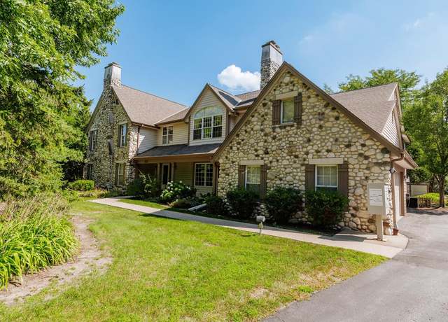 Property at 820 Pilgrim Pkwy Unit C, Elm Grove, WI 53122, 3 beds, 2 baths