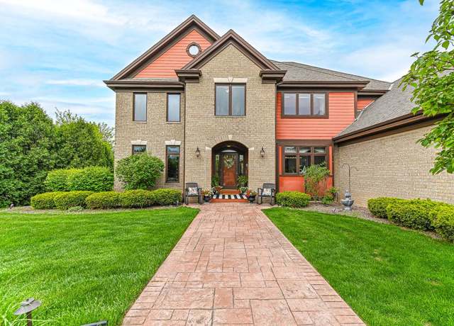 Property at 7601 S Cambridge Dr, Franklin, WI 53132, 5 beds, 3.5 baths