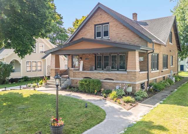 Property at 817 Center Ave, Oostburg, WI 53070, 4 beds, 2 baths