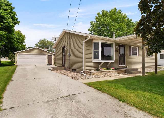 Property at 328 W Wilson St, Valders, WI 54245, 3 beds, 2 baths