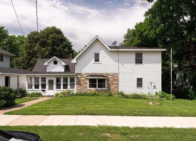 Property at 422 E Court St, Viroqua, WI 54665, 4 beds, 2 baths
