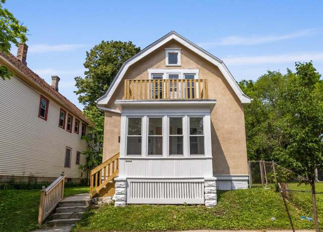 Property at 2507 N 6th St Unit 2507A, Milwaukee, WI 53212, 4 beds, 2 baths