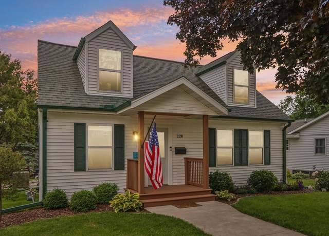 Property at 228 N Pleasant Ave, Jefferson, WI 53549, 3 beds, 2 baths