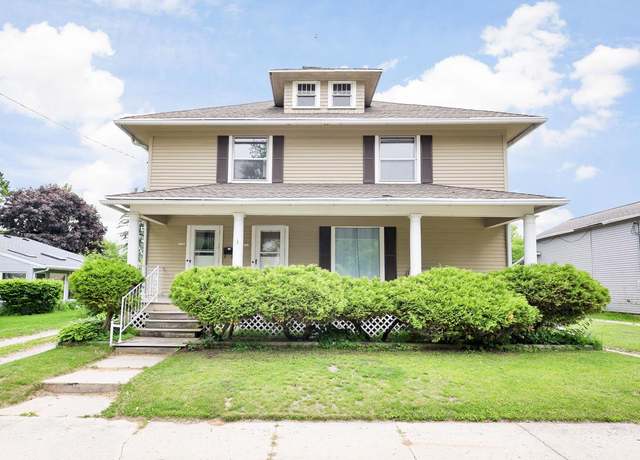 Property at 715 N 6th St, Manitowoc, WI 54220, 5 beds, 2 baths