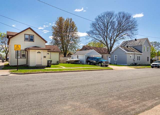 Property at 2138 George St Unit 1212 Hayes St, La Crosse, WI 54603, 5 beds, 3 baths