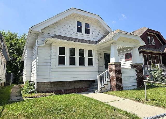 Property at 4905 N 37th St, Milwaukee, WI 53209, 3 beds, 1 bath