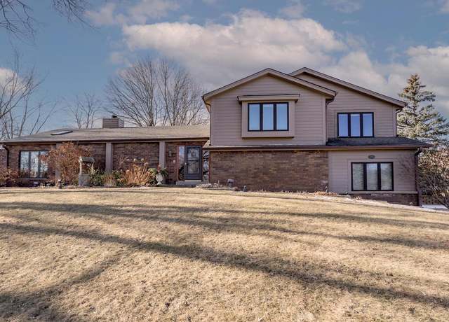 Property at 20725 Sundance Dr, Brookfield, WI 53045, 3 beds, 3.5 baths