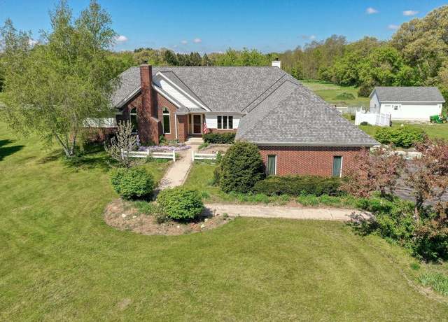 Property at S54W37738 County Road Cir, Dousman, WI 53118, 5 beds, 4 baths