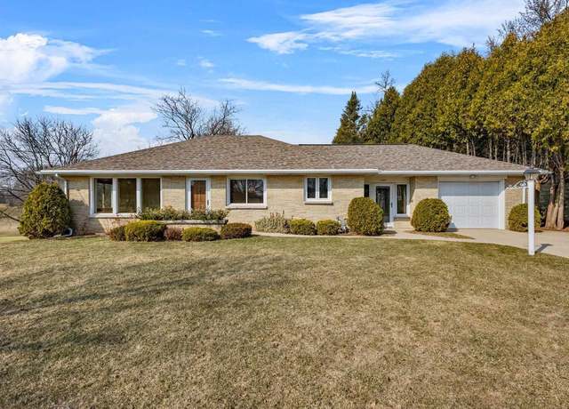 Property at 1200 E Fremont St, Appleton, WI 54915, 3 beds, 2 baths