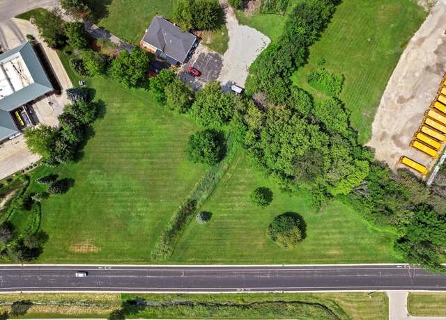 Property at 106 Carriage Hill Dr, Watertown, WI 53098