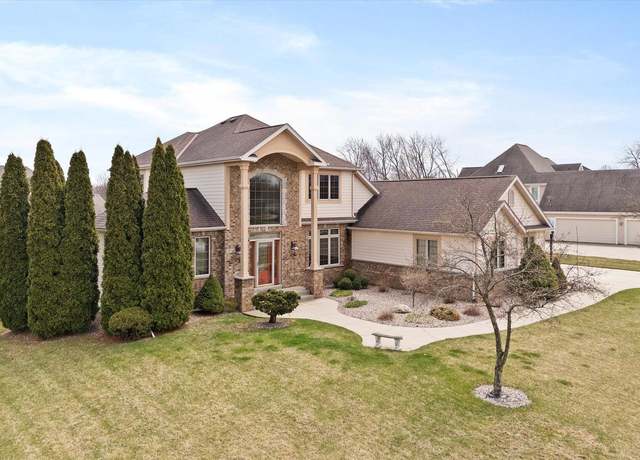 Property at 9518 Woods Cir, Brown Deer, WI 53223, 7 beds, 3.5 baths