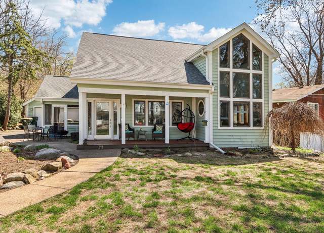 Property at 141 W Park Dr, Twin Lakes, WI 53181, 5 beds, 3 baths