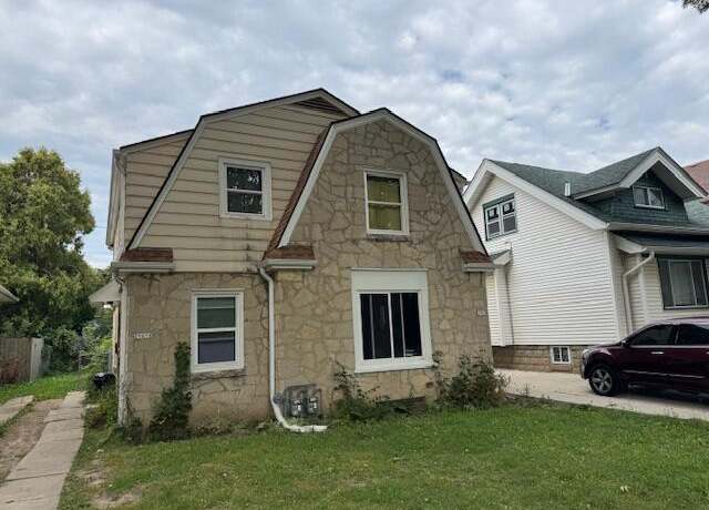 Property at 2969 N 56th St Unit 2969A, Milwaukee, WI 53210, 4 beds, 2 baths