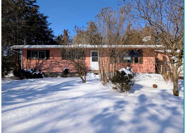 Property at W3295 Johnsburg Rd, Fond Du Lac, WI 54937, 3 beds, 1 bath