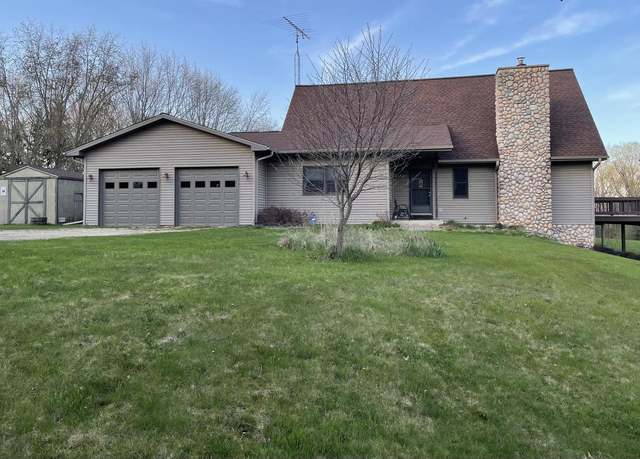 Property at N5568 Johnson Rd, Delavan, WI 53115, 3 beds, 3 baths