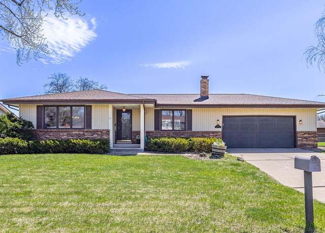 Property at 1408 Kingswood Ln, Onalaska, WI 54650, 4 beds, 2.5 baths