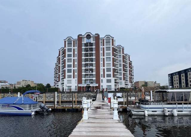 Property at 333 Lake Ave #806, Racine, WI 53403, 2 beds, 2.5 baths