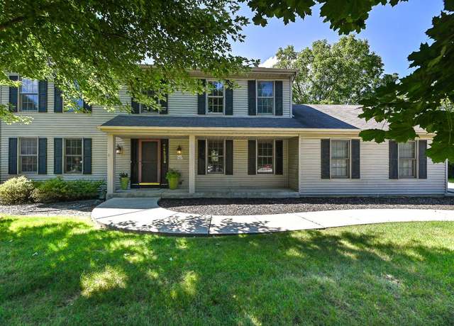 Property at W179S7953 Scenic Dr, Muskego, WI 53150, 3 beds, 2.5 baths