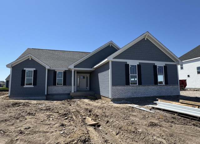 Property at 1700 Whalen Dr, Oconomowoc, WI 53066, 3 beds, 2 baths