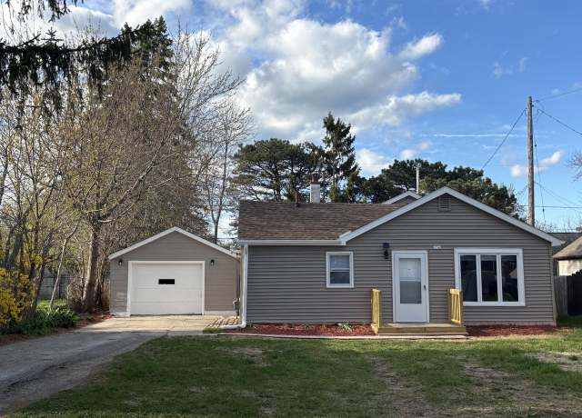 Property at 1742 Kremer Ave, Racine, WI 53402, 4 beds, 1 bath