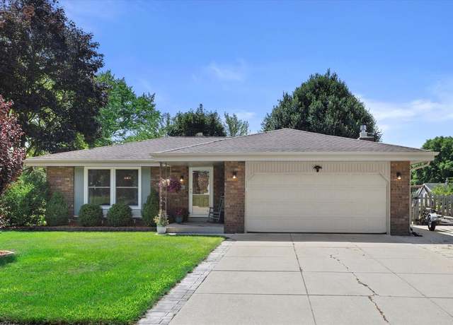 Property at 204 Rawlins Dr, Waukesha, WI 53188, 3 beds, 1.5 baths