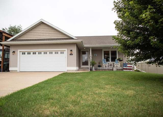 Property at 1141 Pinewood Ct, Sparta, WI 54656, 4 beds, 3 baths