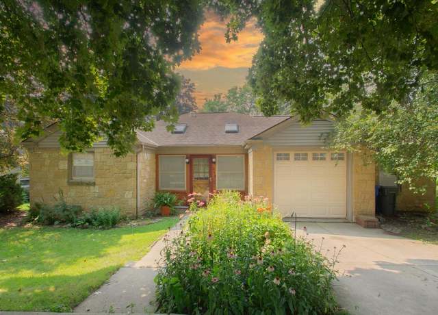 Property at 313 Elizabeth St, Watertown, WI 53098, 2 beds, 1.5 baths