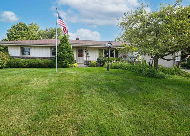 Property at 4300 S Regal Dr, New Berlin, WI 53151, 3 beds, 1.5 baths