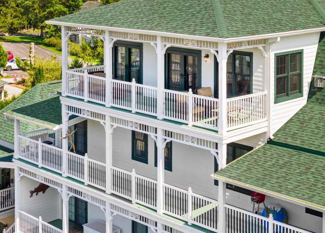 Property at 279 Victorian Village Dr #40, Elkhart Lake, WI 53020, 2 beds, 2 baths
