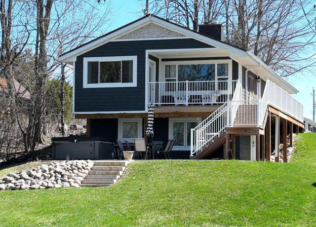 Property at 6732 Burma Rd, Waterford, WI 53185, 3 beds, 3 baths
