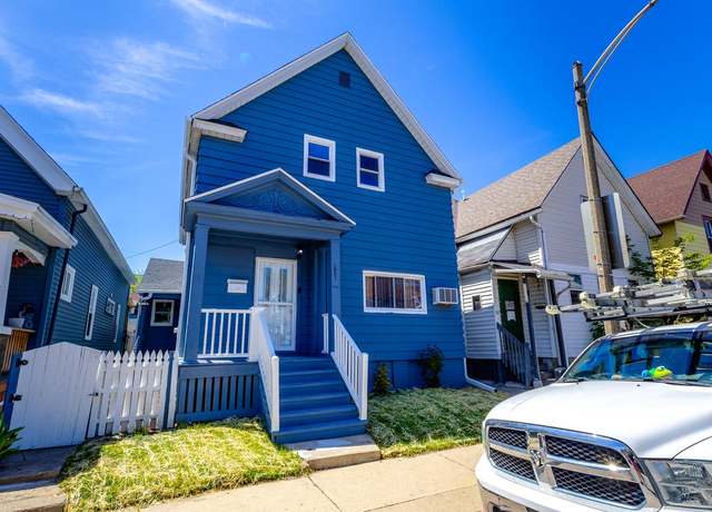 Property at 1031 S 15th St, Milwaukee, WI 53204, 6 beds, 1 bath