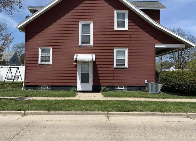 Property at 6234 34th Ave, Kenosha, WI 53142, 3 beds, 2 baths