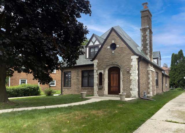 Property at 4525 S Lawler Ave, Cudahy, WI 53110, 4 beds, 3 baths