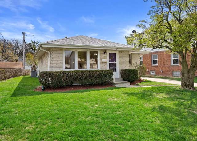Property at 4226 S Pine Ave, Milwaukee, WI 53207, 3 beds, 1.5 baths