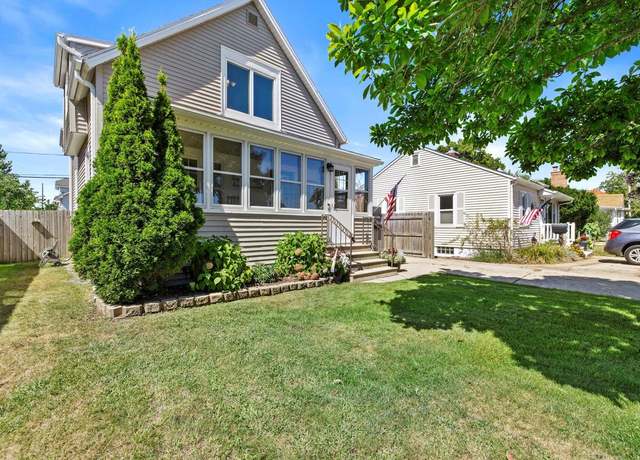 Property at 7818 Sheridan Rd, Kenosha, WI 53143, 2 beds, 1.5 baths