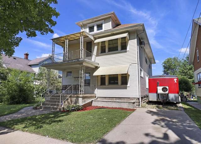 Property at 6517 27th Ave, Kenosha, WI 53143, 4 beds, 2 baths