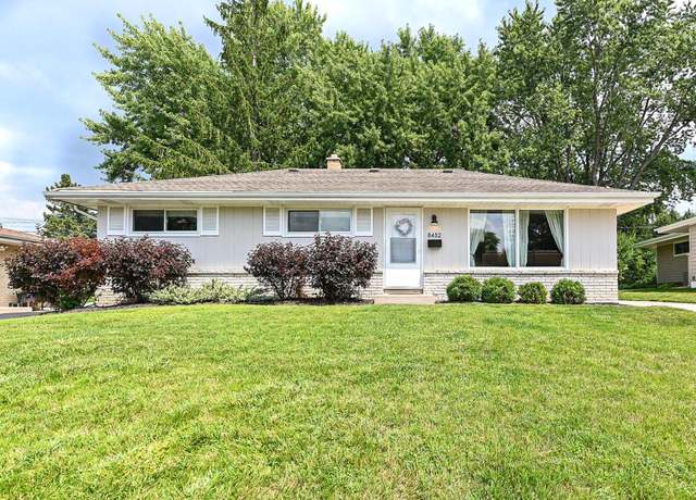 Property at W149N8452 Norman Dr, Menomonee Falls, WI 53051, 3 beds, 2 baths