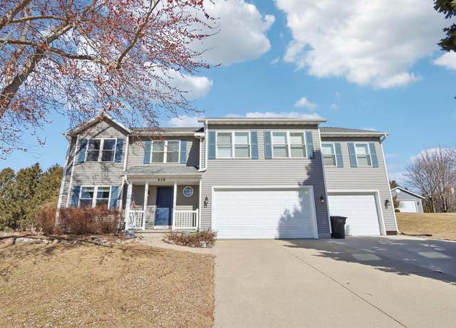 Property at 239 Meadow Ct, Jefferson, WI 53549, 4 beds, 3.5 baths