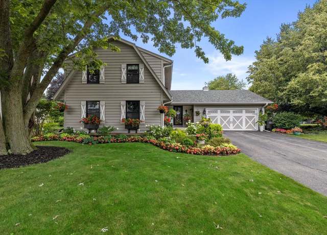 Property at 3450 E Elmwood Dr, Elmwood Park, WI 53405, 4 beds, 2.5 baths