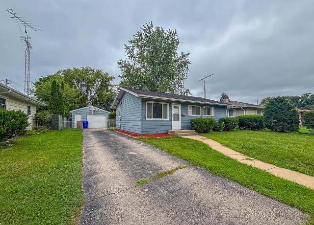 Property at 1917 84th St, Kenosha, WI 53143, 3 beds, 1 bath