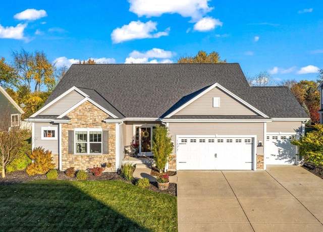 Property at 1277 Niagara Rd, Oconomowoc, WI 53066, 3 beds, 3 baths