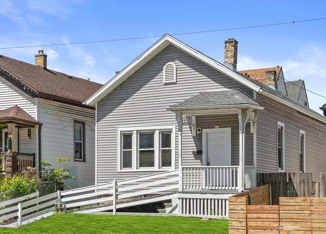 Property at 633 S 9th St, Milwaukee, WI 53204, 3 beds, 1 bath