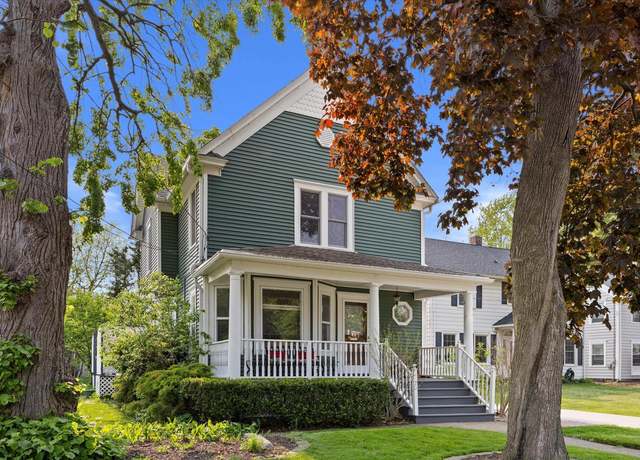 Property at 6214 5th Ave, Kenosha, WI 53143, 3 beds, 1.5 baths