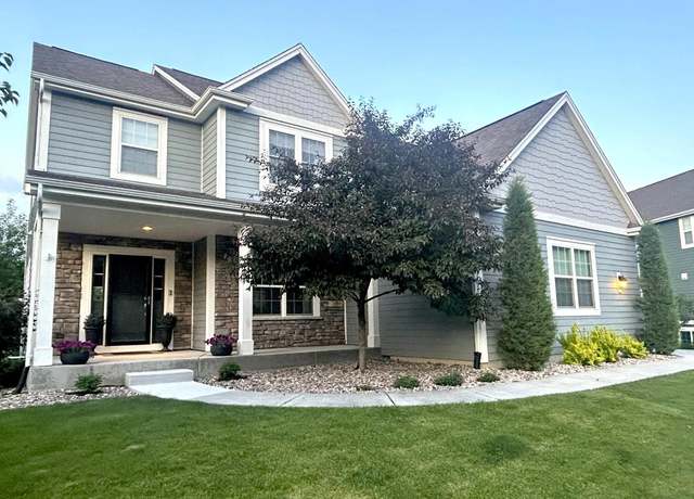 Property at 614 Sanctuary Ln, Delafield, WI 53018, 4 beds, 3.5 baths