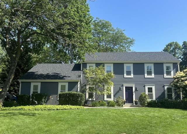 Property at 1634 W Thrush Ln, Mequon, WI 53092, 3 beds, 3.5 baths