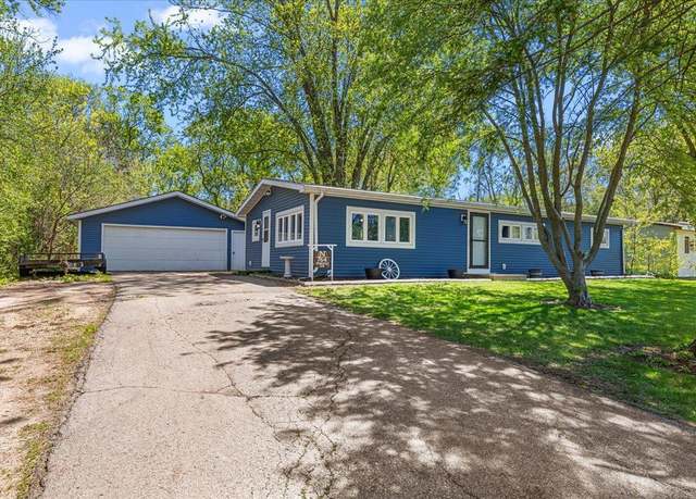 Property at 764 Forest Dr, Mayville, WI 53050, 3 beds, 1.5 baths