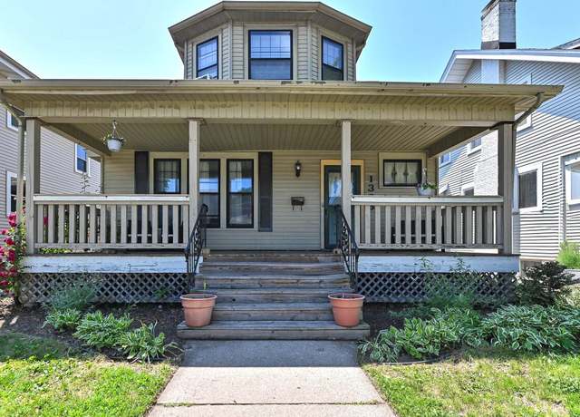 Property at 1336 Deane Blvd, Racine, WI 53405, 3 beds, 1.5 baths
