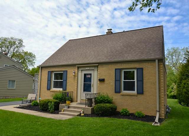 Property at 10432 W Manor Park Dr, West Allis, WI 53227, 3 beds, 1 bath