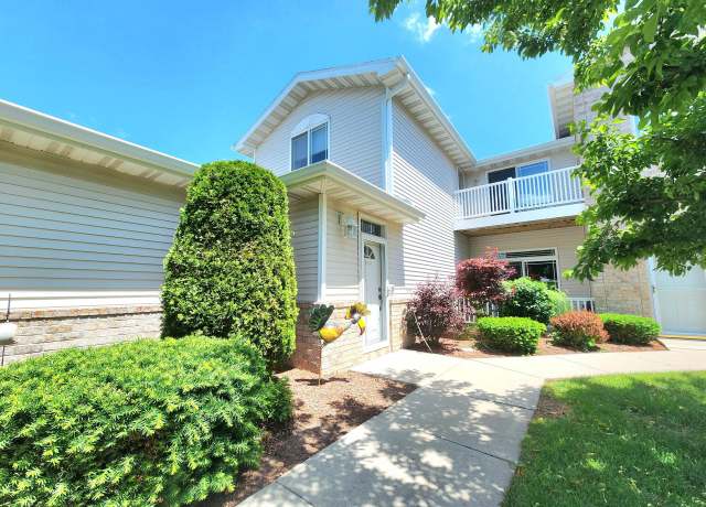 Property at 4023 Hazelnut Ct, Sheboygan, WI 53081, 2 beds, 2 baths