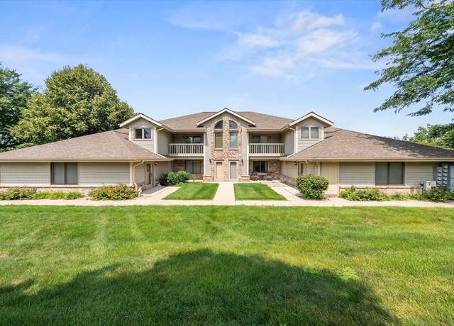 Property at 2116 Woodburn Rd Unit B, Waukesha, WI 53188, 2 beds, 2 baths